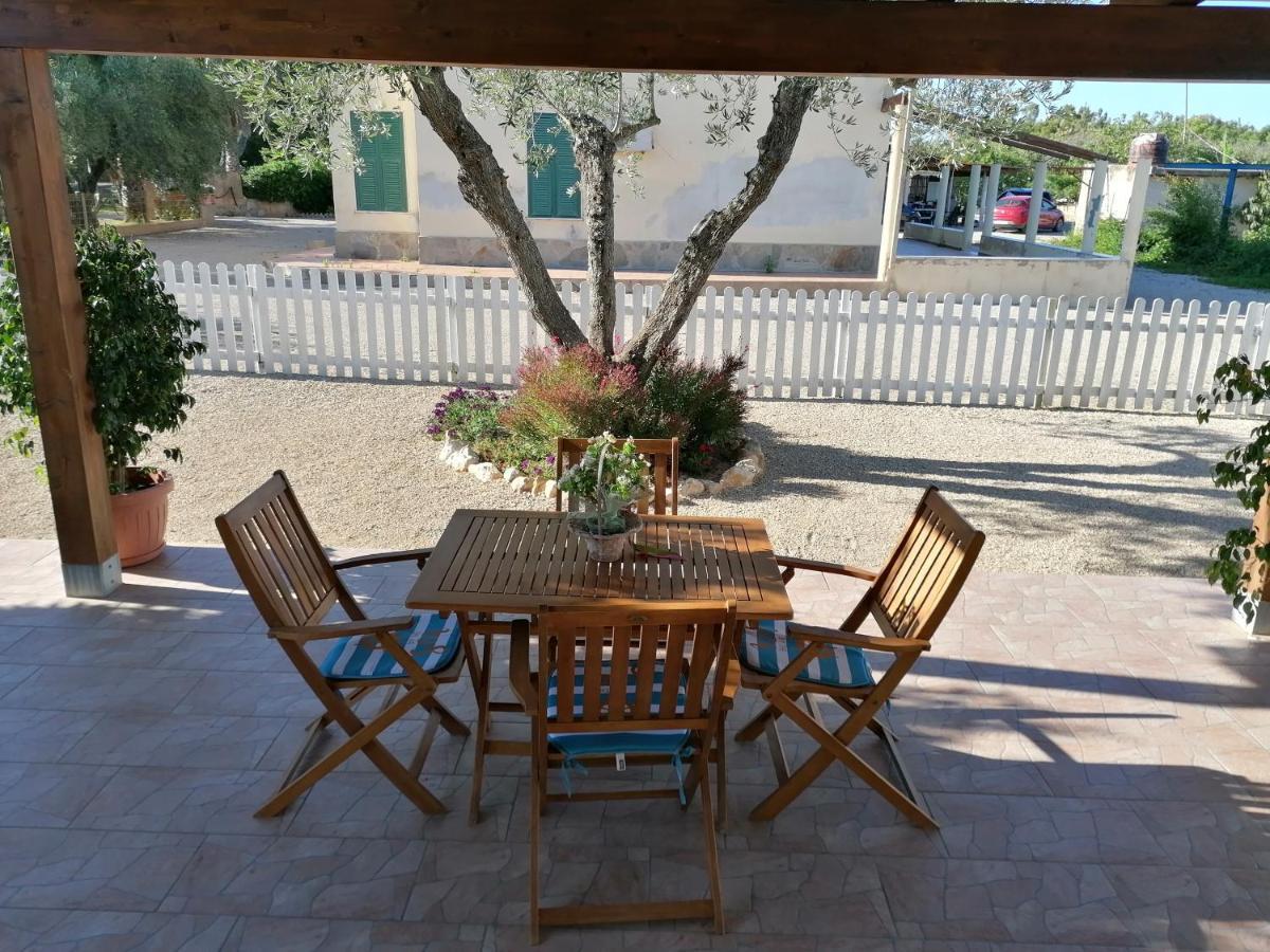 Il Patio Alghero ซานตา มาเรีย ลา ปาลมา ภายนอก รูปภาพ